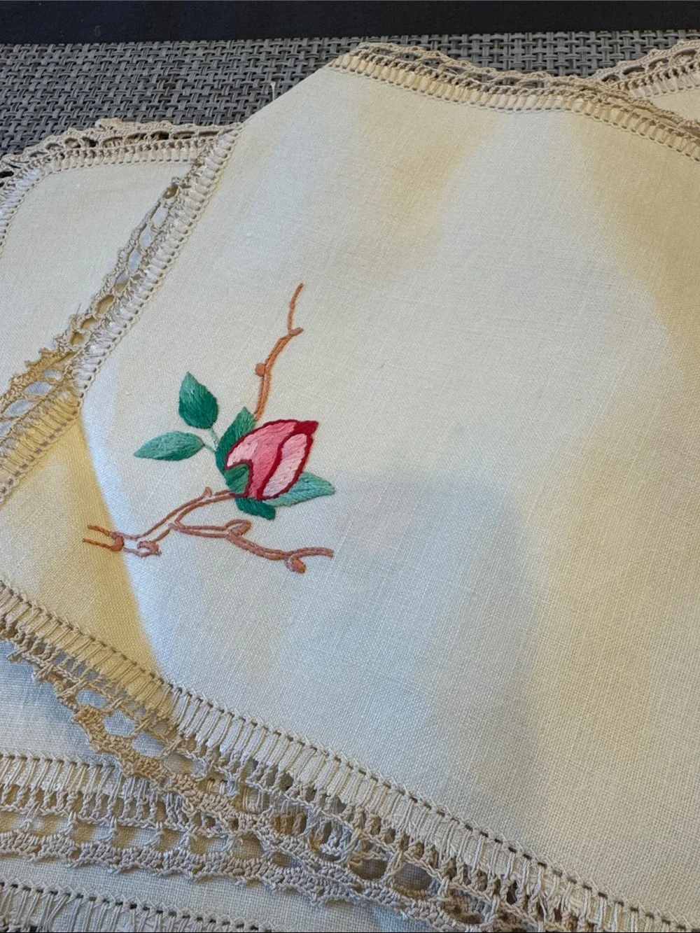 Vintage 10 Embroidered Rose Linen Doily - Pink and Green